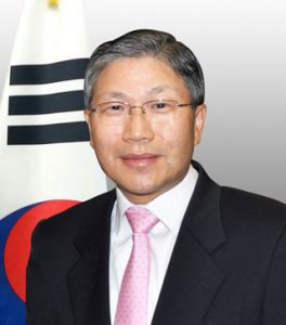 3-1.-Consul-General-Han-Dong-man-Portrait_opt