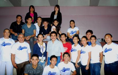 Mayor Bing with Fr. President, Fr. Moral, Fr. Gabinete and UNO-Recoletos Student Leaders